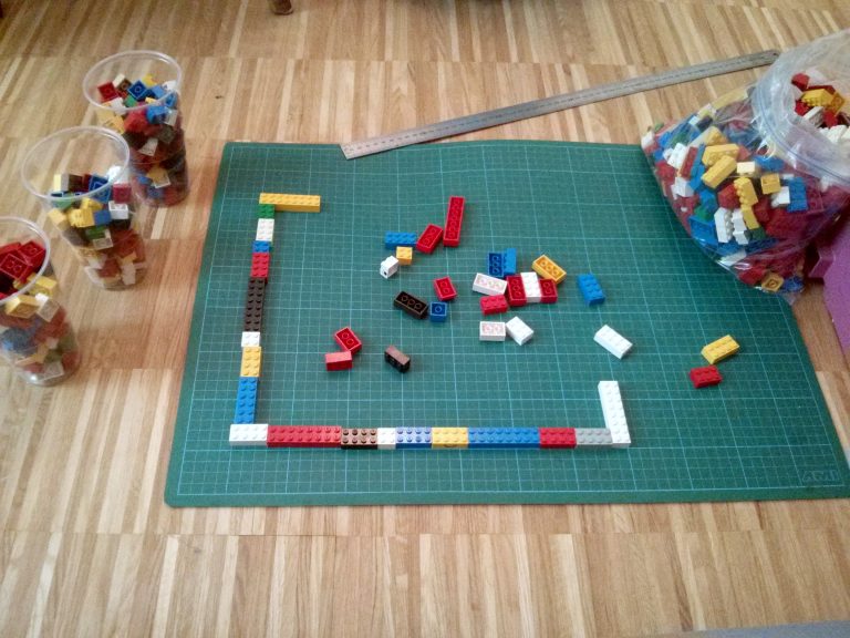 DIY Design Nachttisch aus Legosteinen I'M NOT BUSY